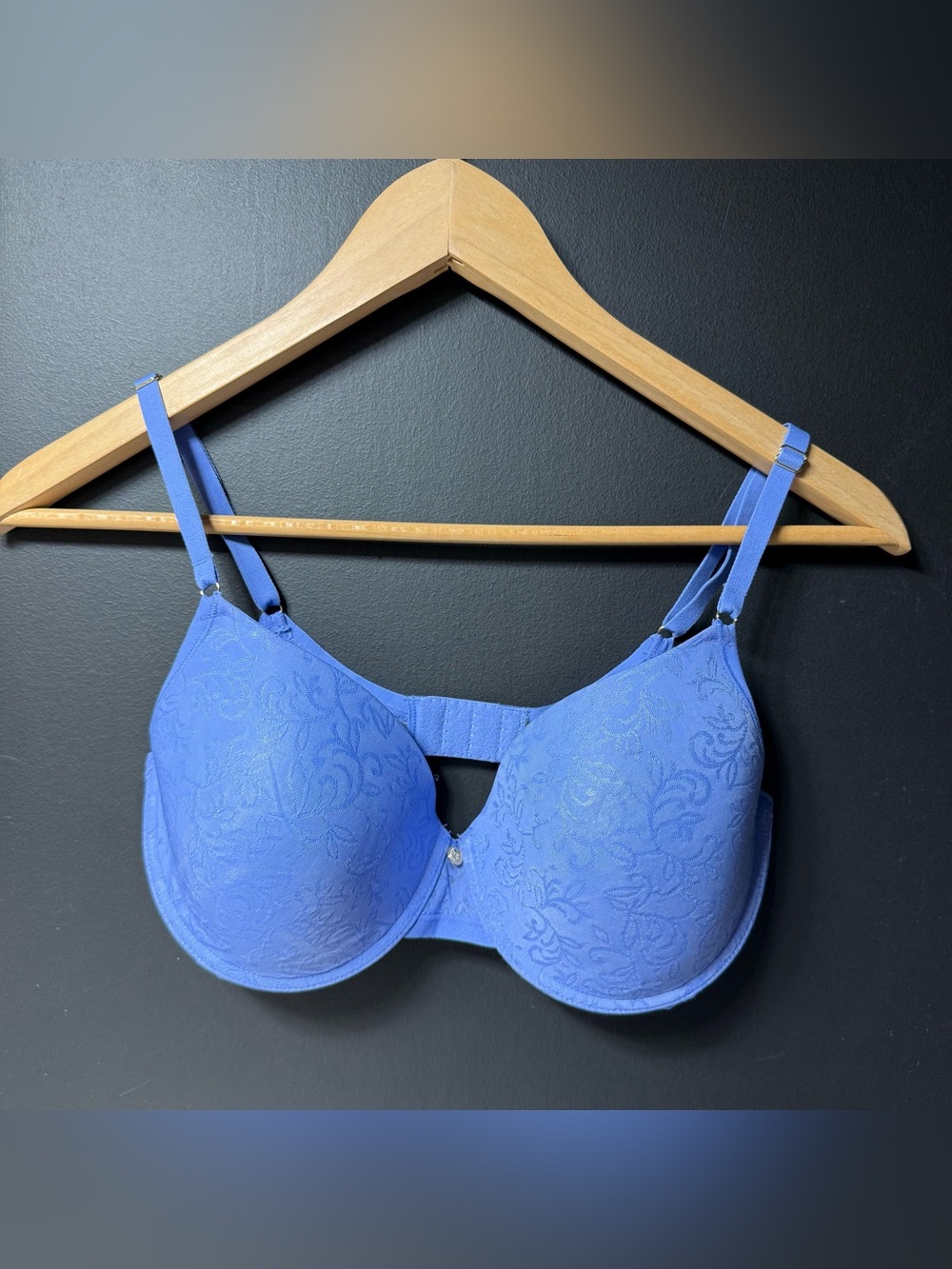 Natori Bra Underwire Satin Molded Padded Cup Adjustable Strap